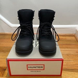 LIKE NEW Hunter insulated commando boots size 9